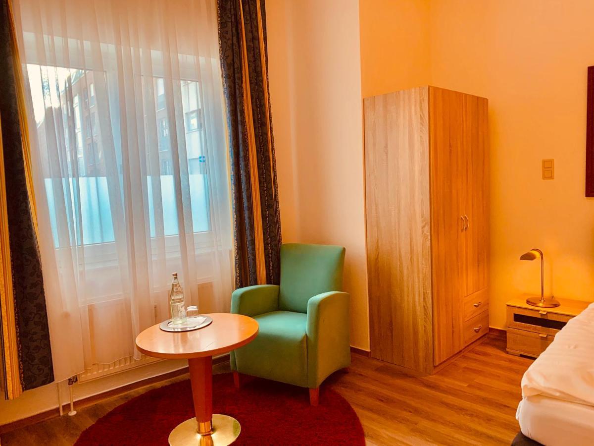 Hotel Gasthaus Zur Eule Cologne Exterior photo